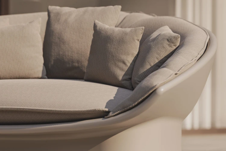 Poduszki w muszli łóżka Vondom Luna, zbliżenie