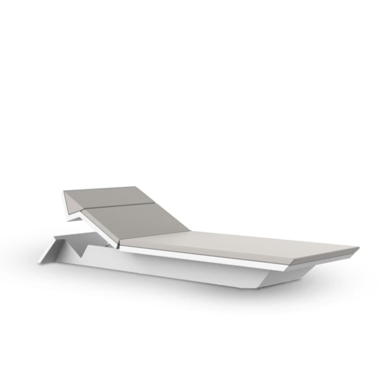 leżak-rest-VONDOM_REST_SUNLOUNGER-LOUNGER-TUMBONA-A-CERO-OUTDOOR-SUN-DESIGN-2.jpg