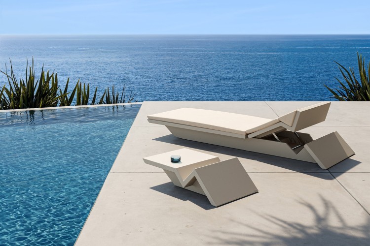 leżak-rest-Vondom-Rest-A-Cero-designer-sun-lounger-1.jpg