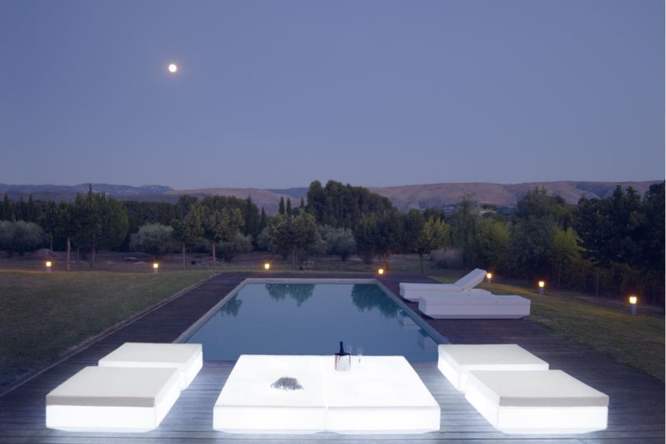 leżak-vela-design-outdoor-furniture-sunchaise-vela-ramonestve-vondom_2_.jpg
