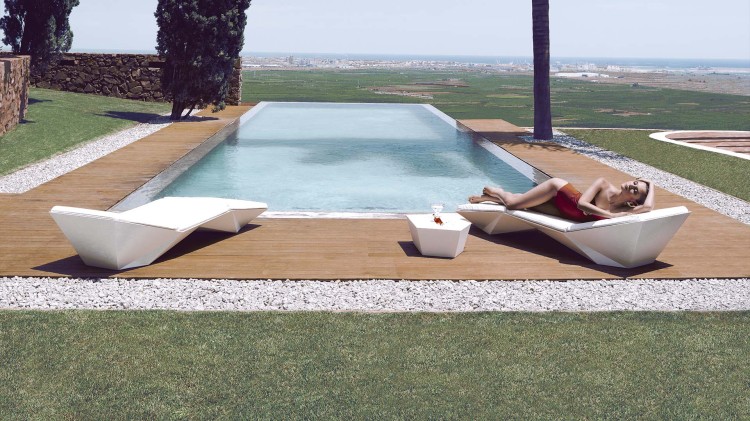 leżak-faz-design-outdoor-furniture-sunchaise-faz-ramonesteve-vondom_1_.jpg