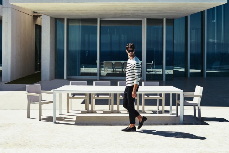 krzeslo-frame-Vondom-Frame-chair-Ramon-Esteve.jpg