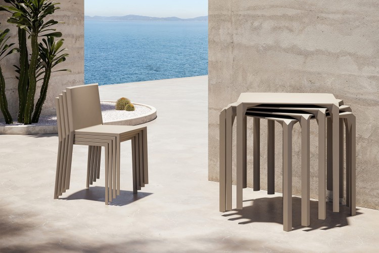 stół-quartzVondom-Quartz-outdoor-table-Ramón-Esteve-2.jpg