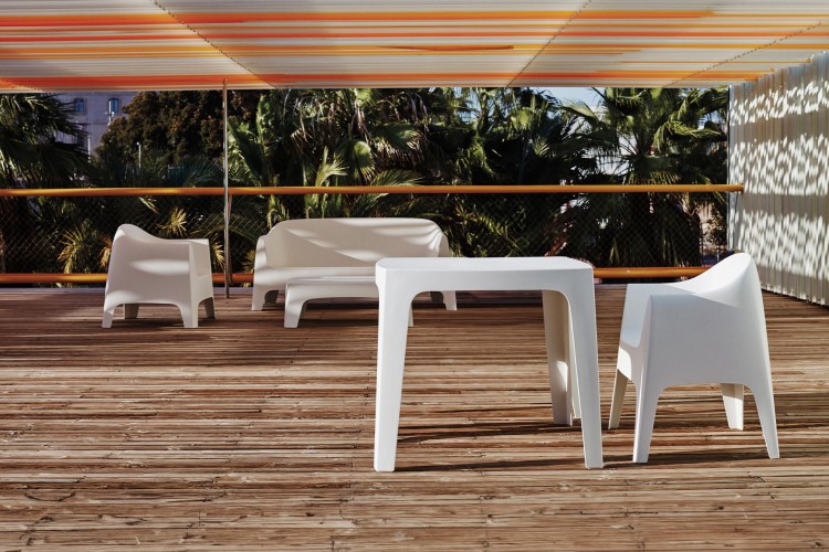 krzesło-solid-Vondom-Solid-Stefano-Giovannoni-1.jpg