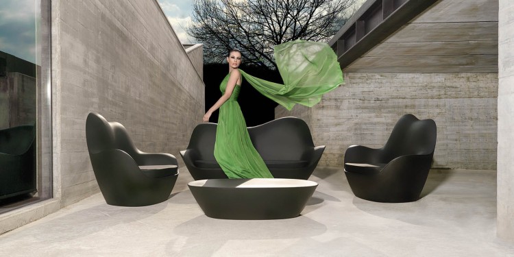 sofa-sabinas-outdoor_furniture_design_sofa_table_vondom_modern_light_mariscal_4_.jpg