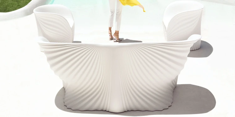sofa-biophilia-luxury-outdoor-design-furniture-sofa-biophilia-ross-lovegrove-vondom_1_.jpg