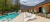 Rząd leżaków Vondom Ibiza przy hotelowym basenie