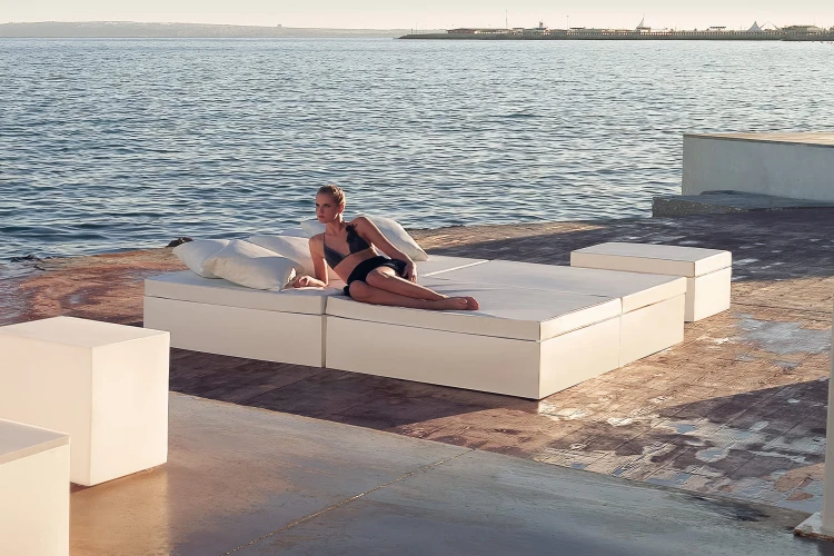 łóżko-ogrodowe-jut-chill-vondom3.jpg