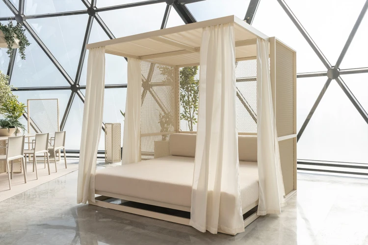 łóżko-ogrodowe-factory-chill-vondom1.jpg