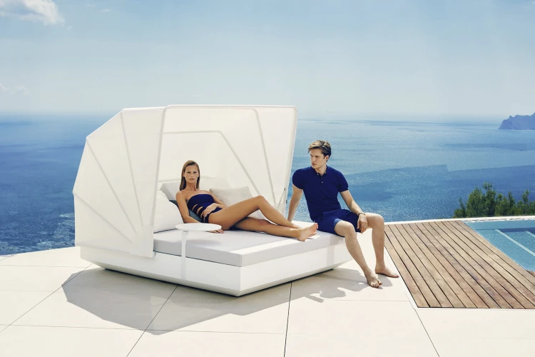 łozko-ogrodowe-vela-vondom5.jpg