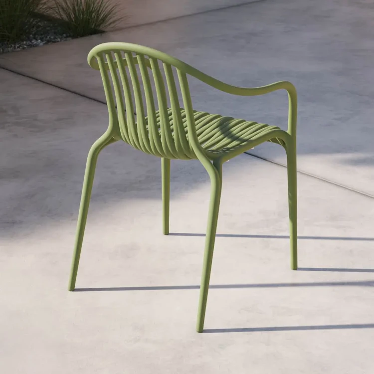 Krzesło Vondom Palm w kolorze jade, widok z boku na tarasie