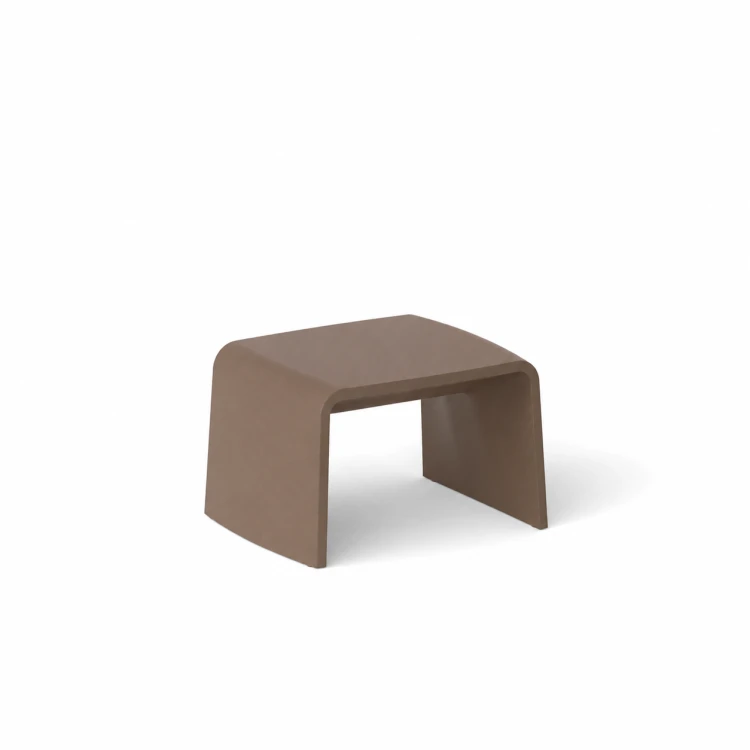 stolik-armstrong-loope-polietylen1.png