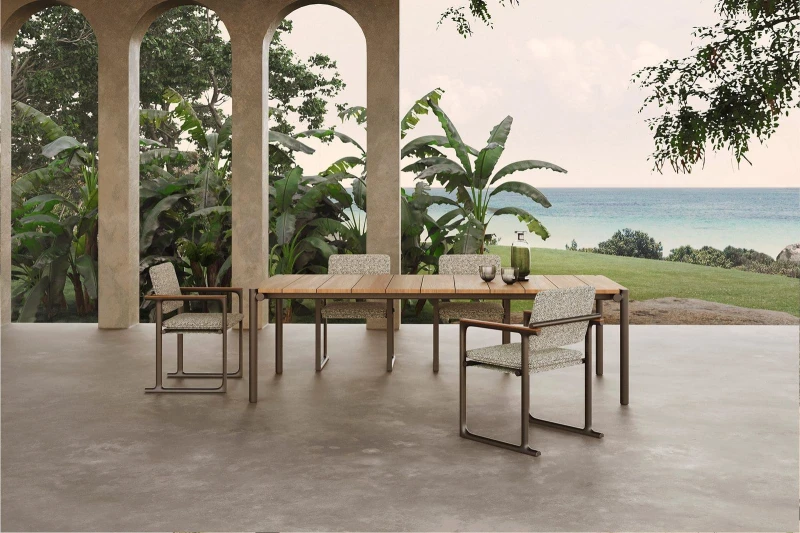 Jadalnia Vondom Tulum na tarasie z widokiem na morze