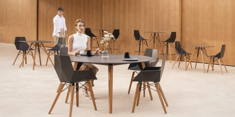 Krzesło Faz Wood Vondom w aranżacji producenta