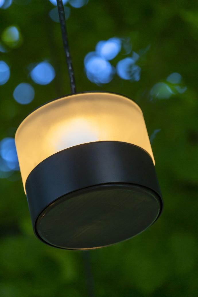 Wymiary i konfiguracje: Pojedyncza lampa GLOW ma kompaktowe wymiary: średnica 17